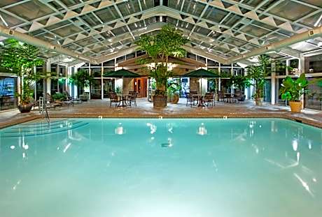 Best Western Okemos/East Lansing Hotel & Suites