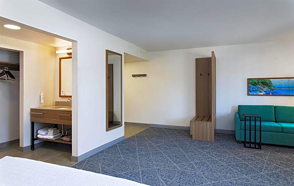 Hampton Inn & Suites Austin-Lakeway