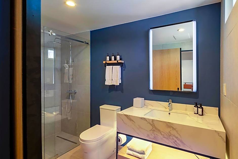 voco Surfside Aruba by IHG
