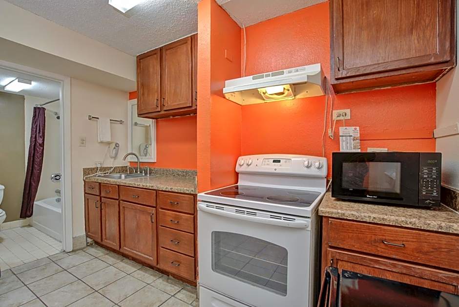 Americas Best Value Inn - Laredo