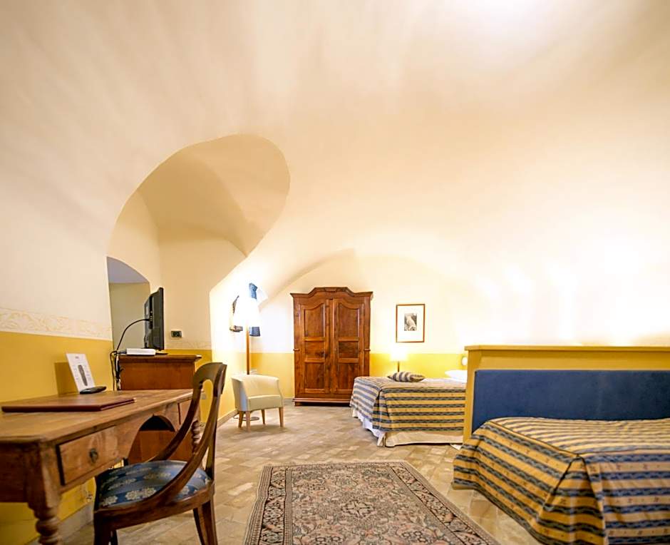Photo 1 of 3 of Triple Room