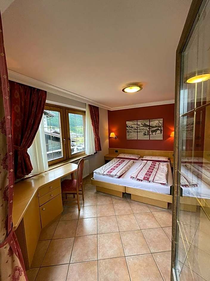 Hotel Garni Rin Da Rin