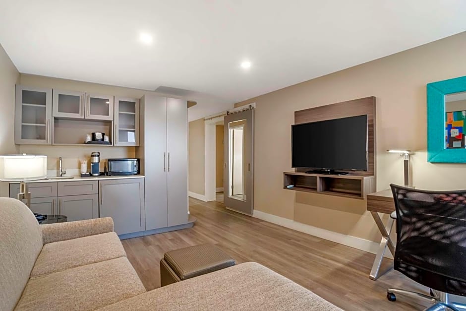 Best Western Plus Greenville I-385 Inn & Suites