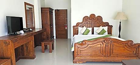 King Room with Pool View