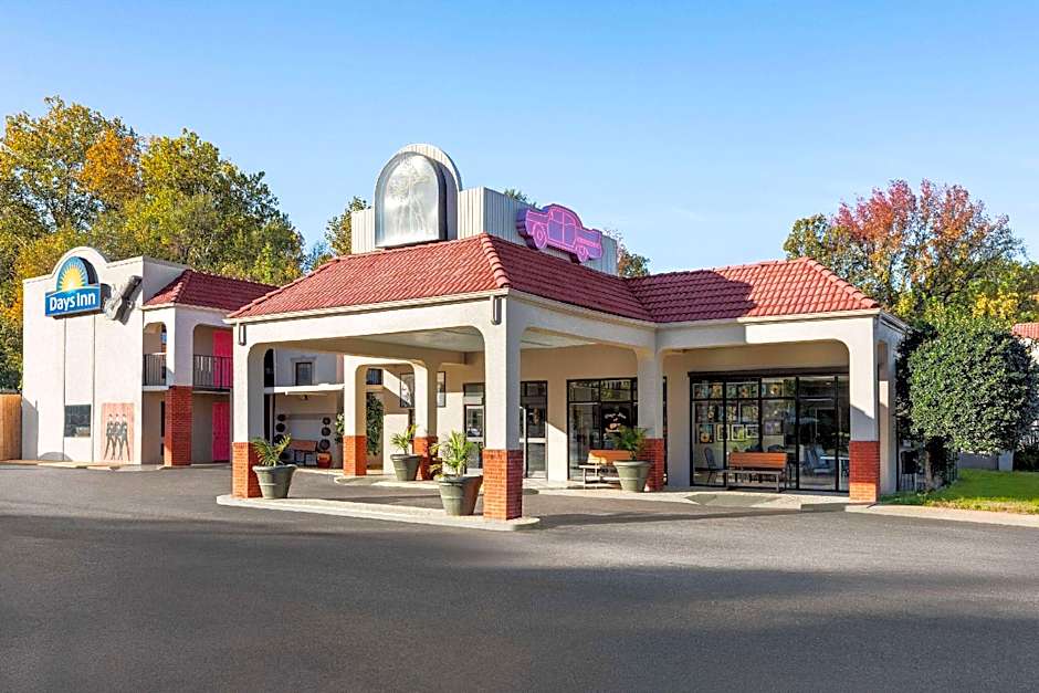 Days Inn by Wyndham Memphis at Graceland