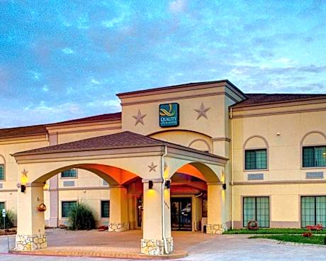 Quality Inn & Suites Glen Rose