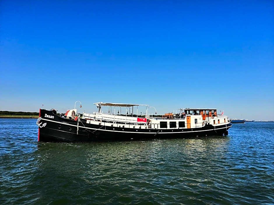 Hotelboot Zwaan