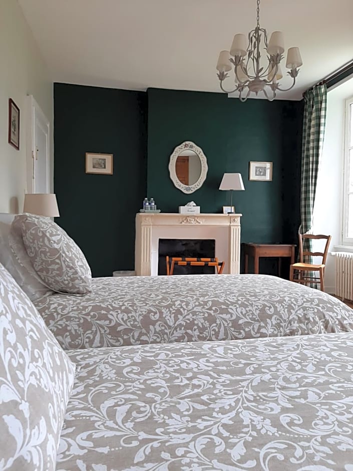 AU MANOIR DE LA BARRE