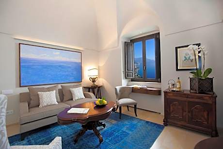Deluxe Suite with Sea View