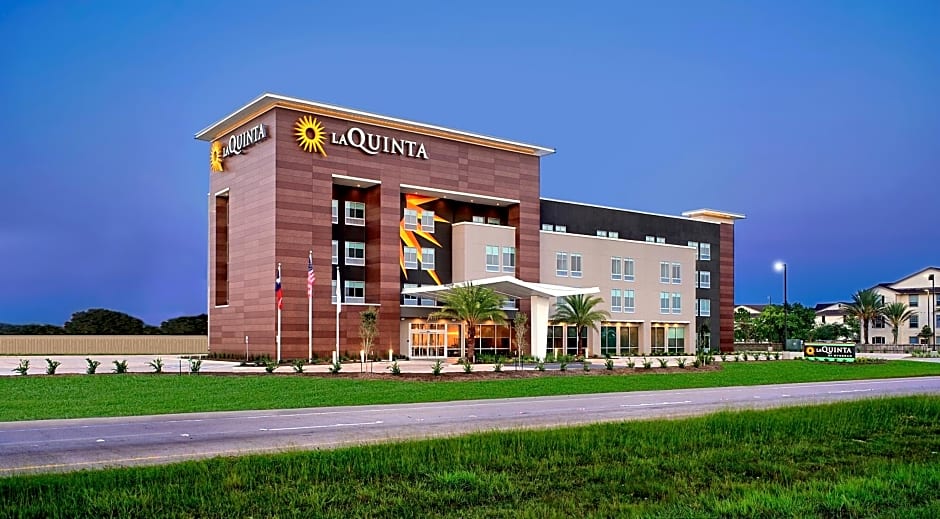 La Quinta Inn & Suites by Wyndham Texas City I 45