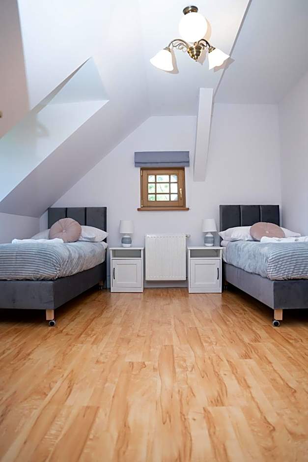 Pałac Ostoja - pokoje gościnne