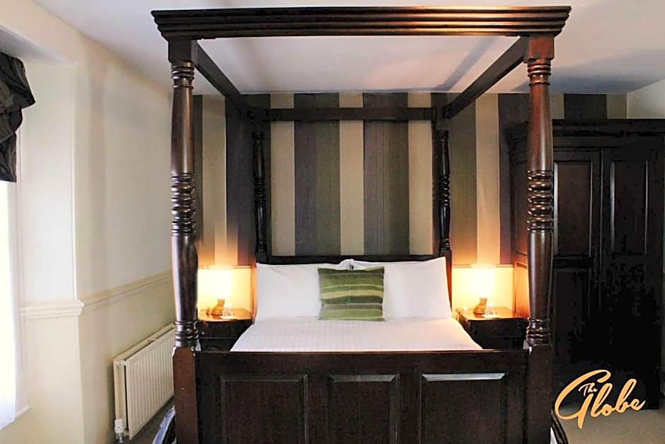 Photo 1 of 4 of Double Room with Private Bathroom