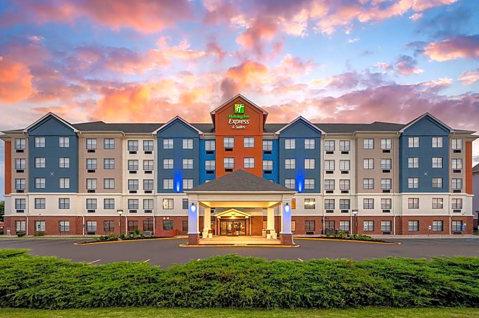 Holiday Inn Express & Suites Indianapolis - East by IHG