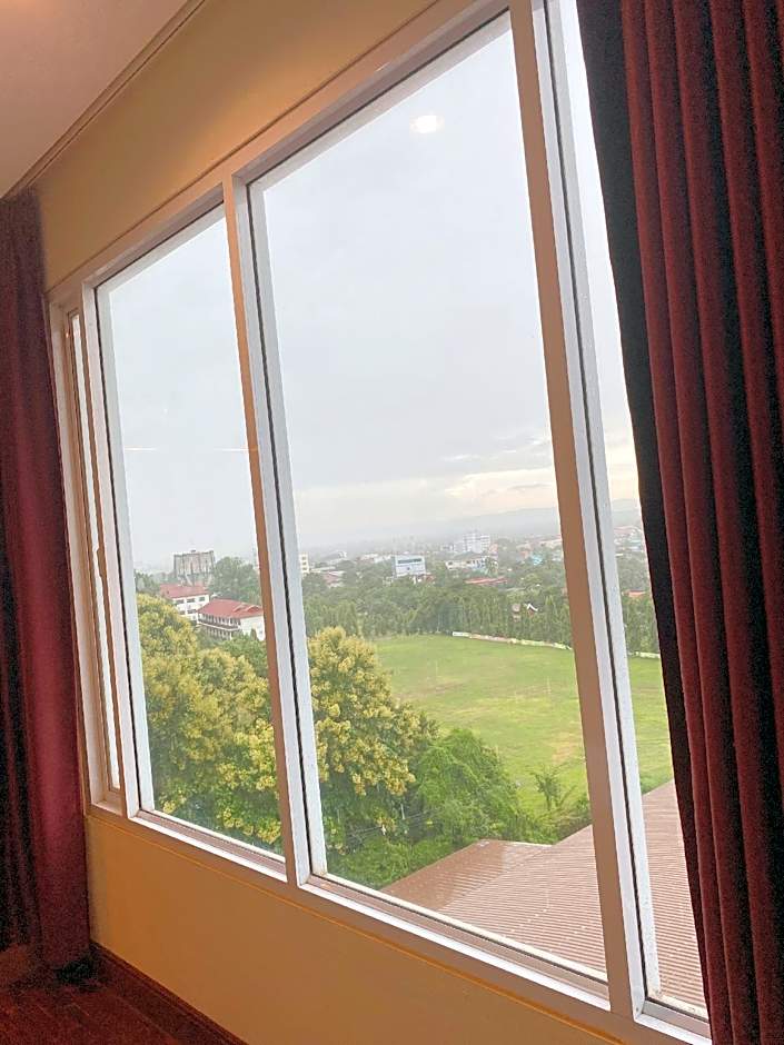 Arawan Riverside Hotel