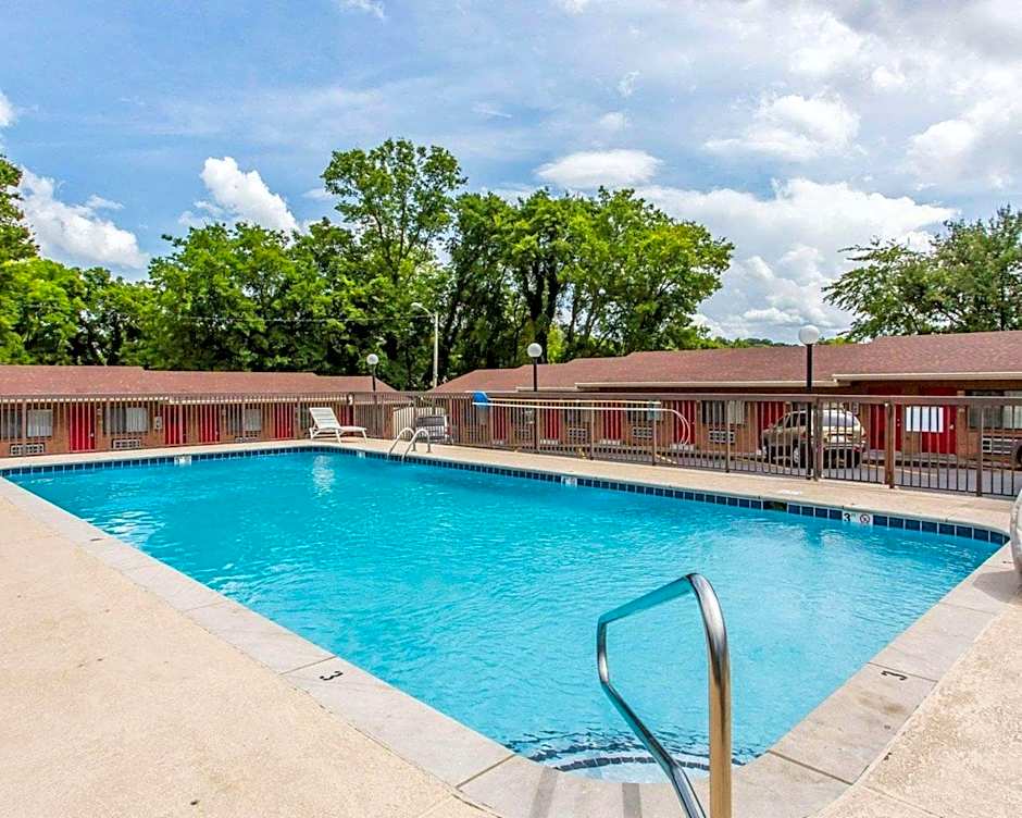 Econo Lodge Nashville North