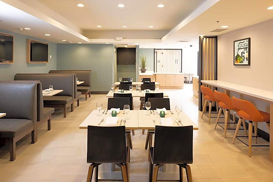 Holiday Inn Santa Ana-Orange Co. Arpt by IHG