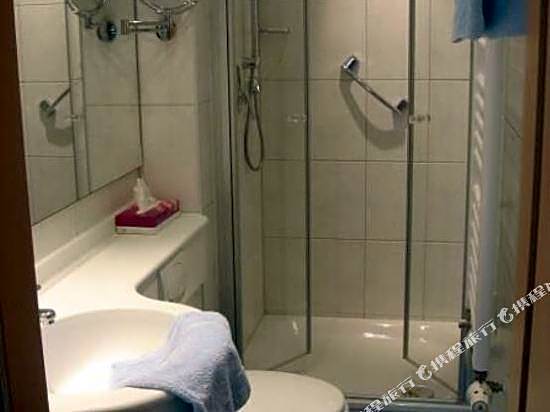 Hotel Bauer Großbettlingen