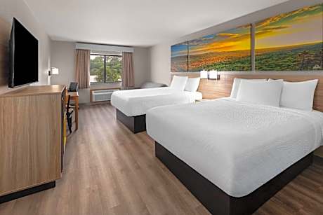 Deluxe Queen Room with Two Queen Beds - Non-Smoking