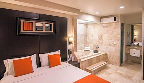 Queen Room with Spa Bath