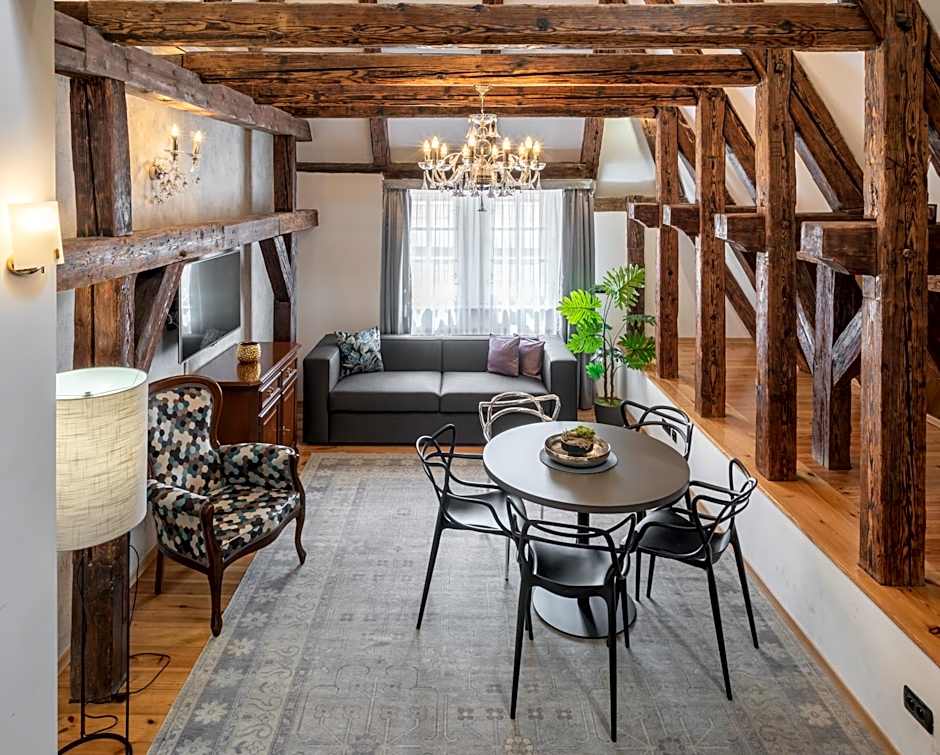 Chateau 9 Apartments by Adrez