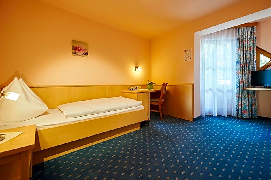 Hotel-Restaurant Schwaiger***