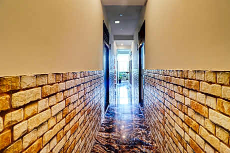 OYO  Ananya Hotel & AYURVEDA HWC