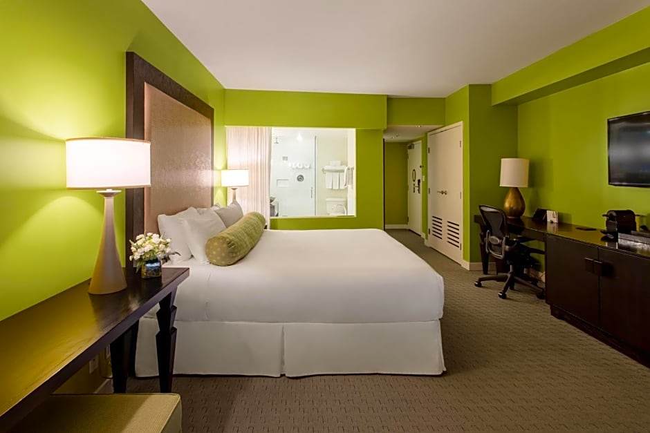 Opus Vancouver