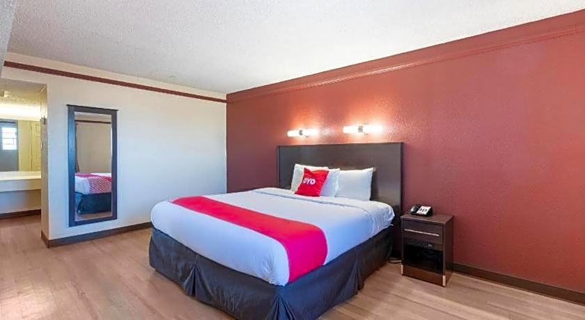 OYO Hotel Tulsa N Sheridan Rd & Airport