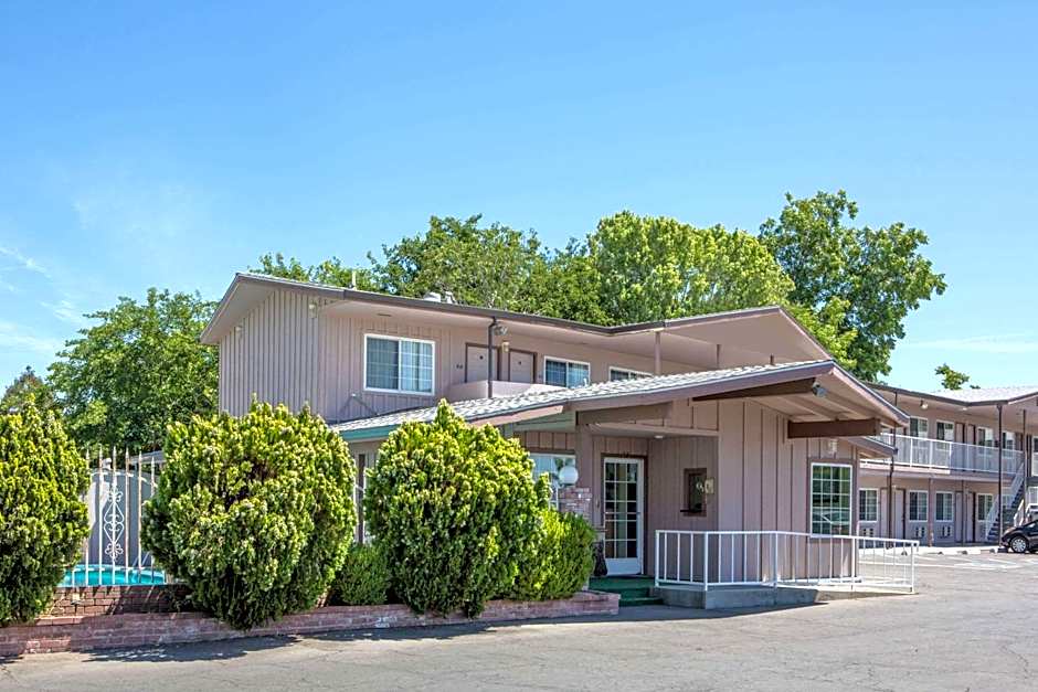 Photo 1 of 24 of Days Inn by Wyndham Oroville
