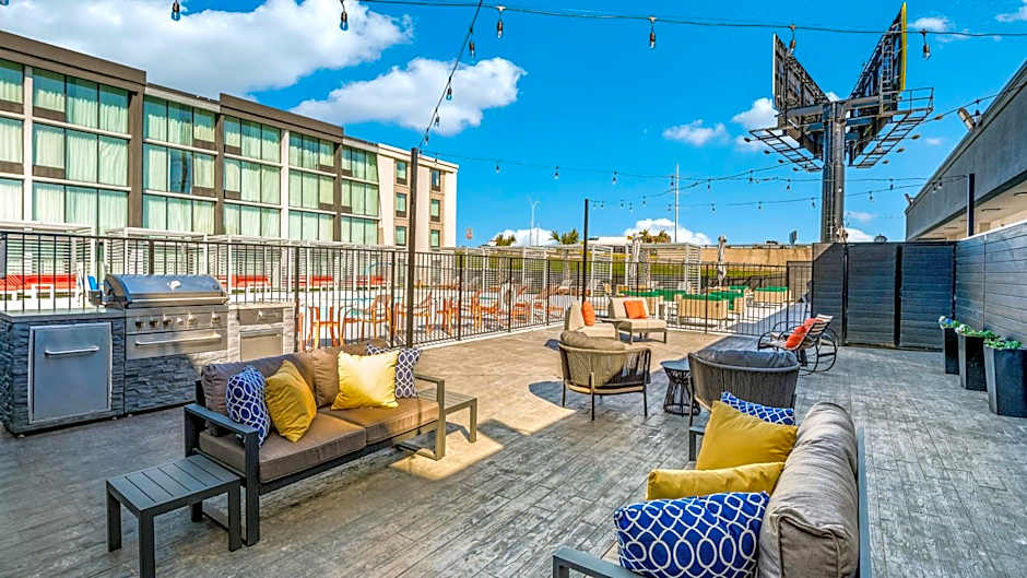 Staybridge Suites Dallas Market Ctr Love Field by IHG