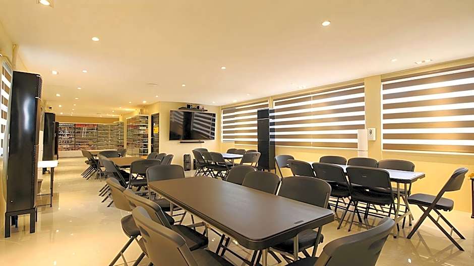 RedDoorz @ EDSA Pasay