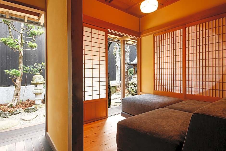 Yamasaki Ryokan Q Nakamonzenya
