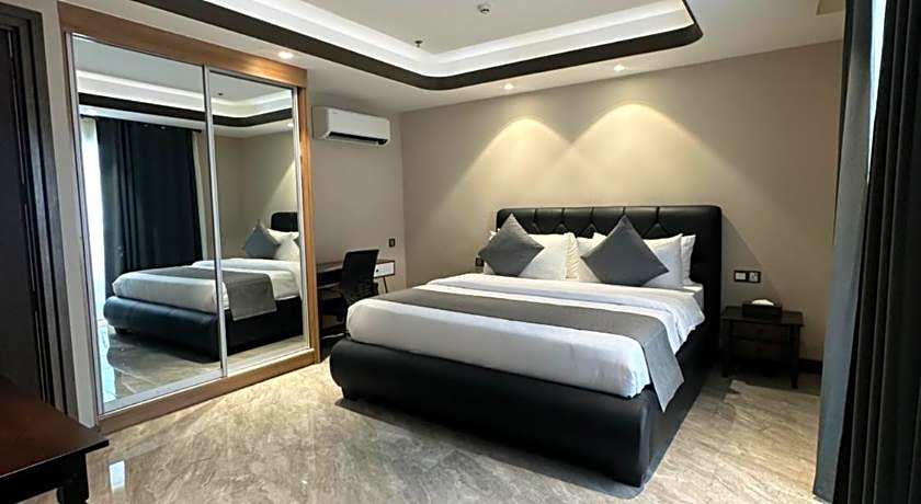 One Euphoria Luxe Hotel