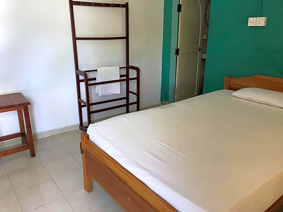 Gnanams Hotel