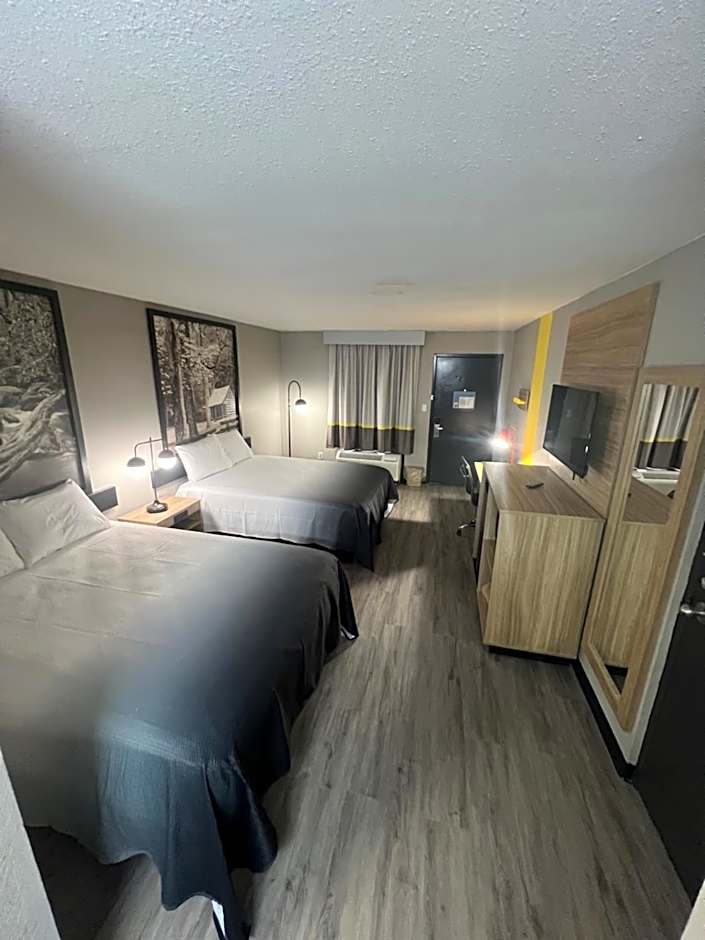 Super 8 by Wyndham Manchester TN