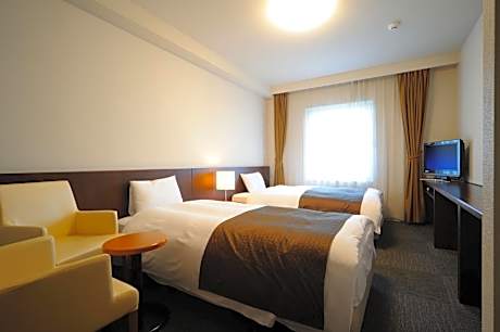 Early Check-In at 13:00 - Standard Twin Room - Smoking