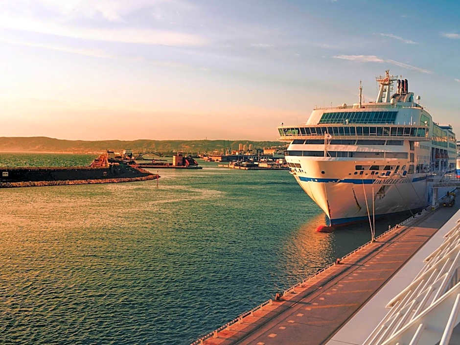 greet hotel Marseille Parc Chanot Velodrome