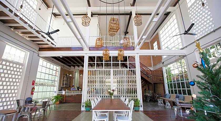 Memmoth Hostel In Lampang