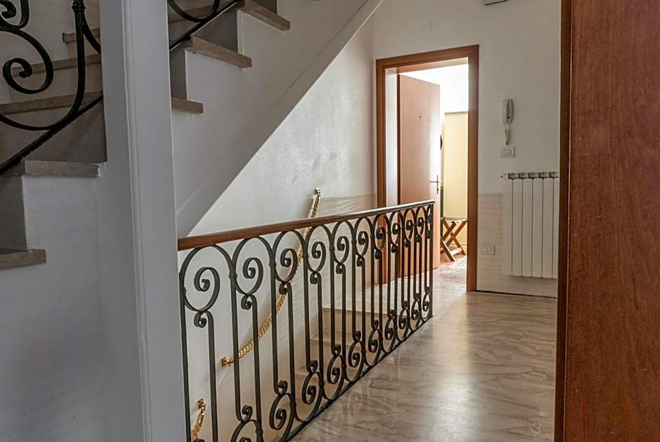 Ca' San Trovaso - 6 Rooms