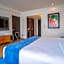 Wyndham Guayaquil, Puerto Santa Ana