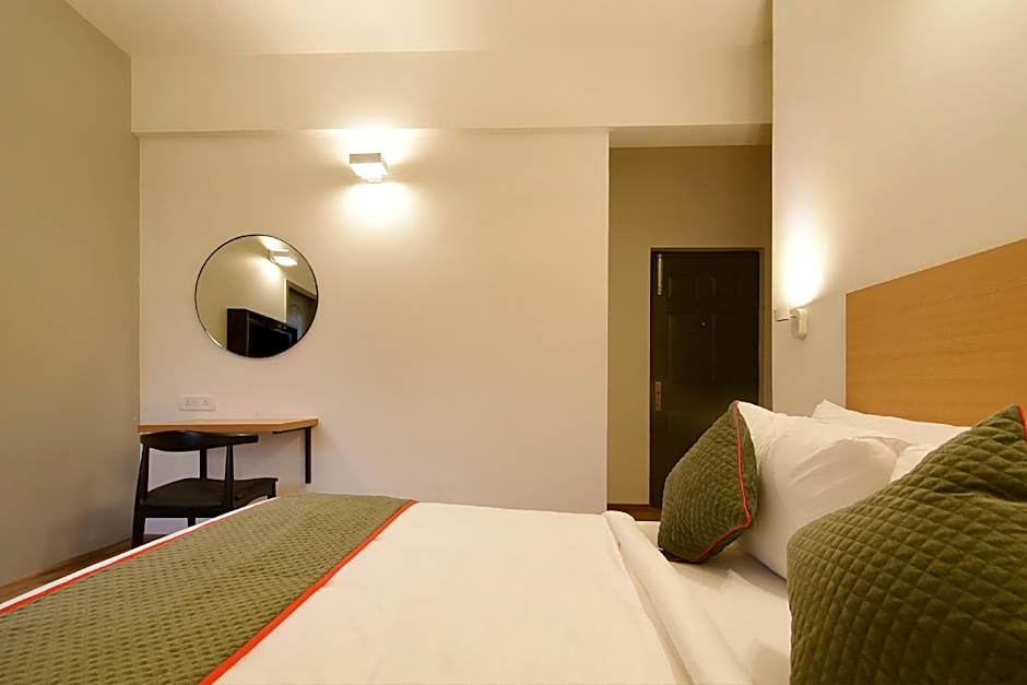 Townhouse Airport Road