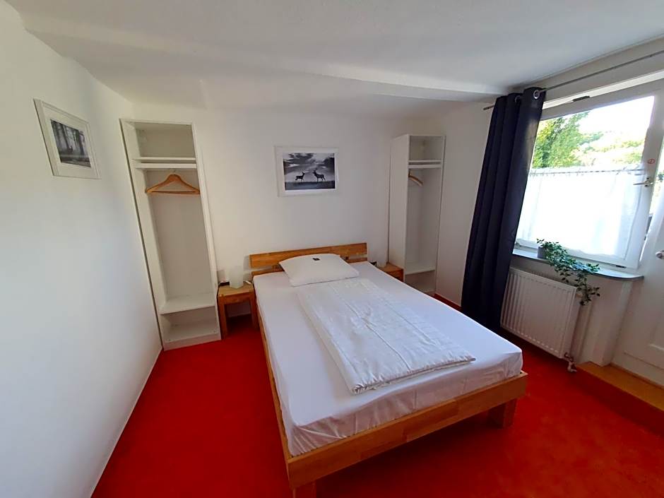 Foto 1 dari 6 — Single Room