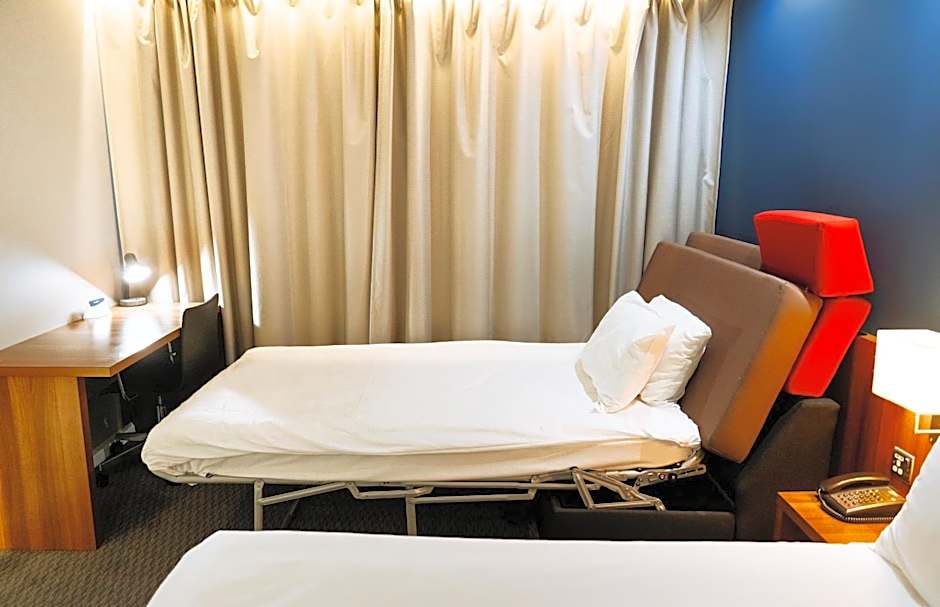 Holiday Inn Express Harlow By IHG