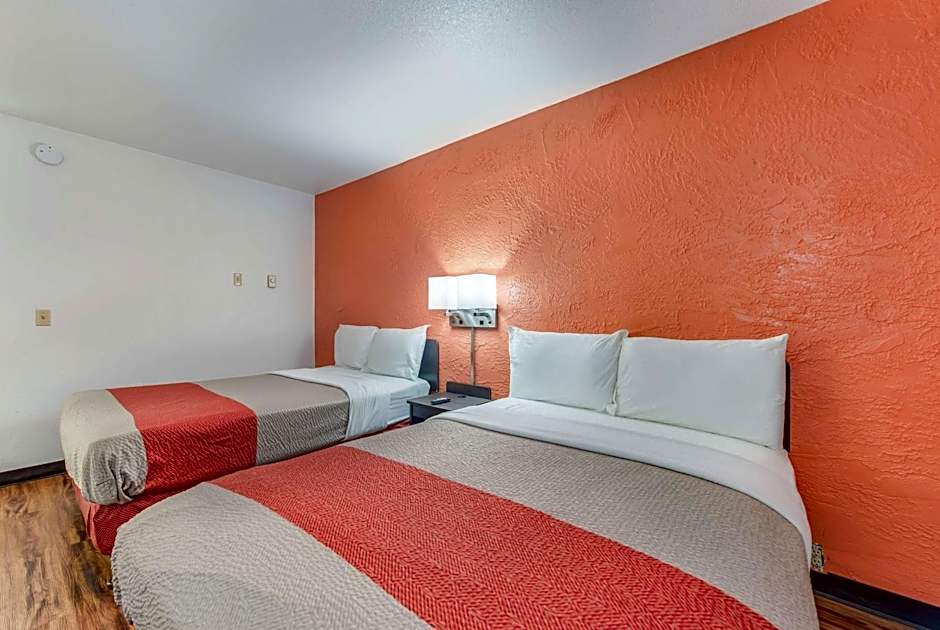 Motel 6-Saint Paul, MN - I-94