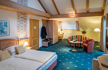 Junior Suite with Balcony