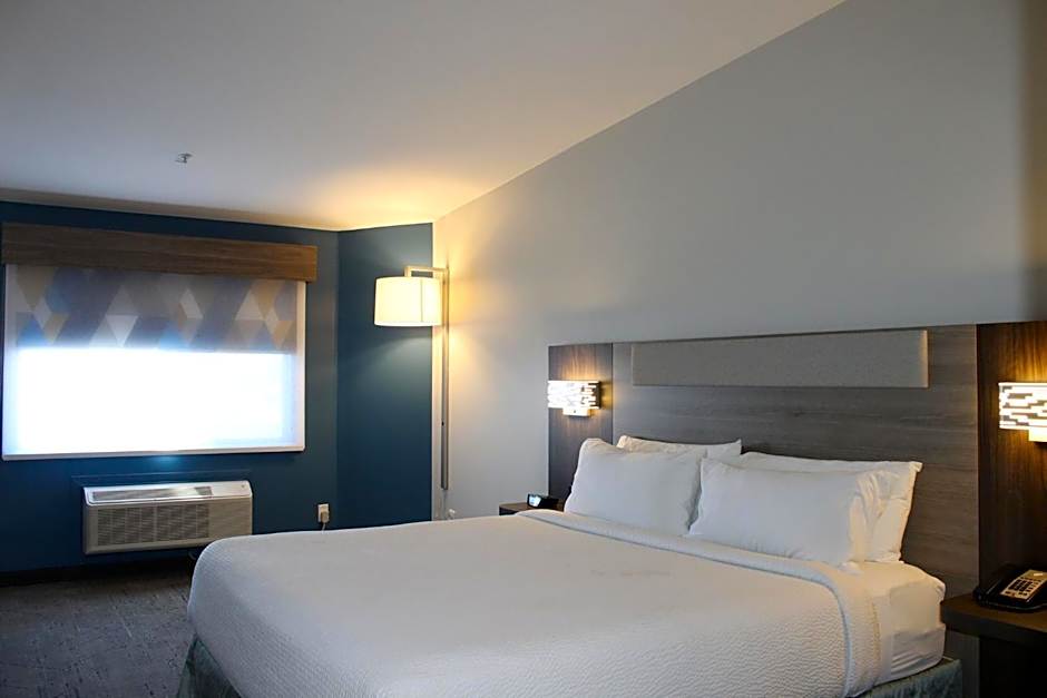 Holiday Inn Express Bakersfield By IHG