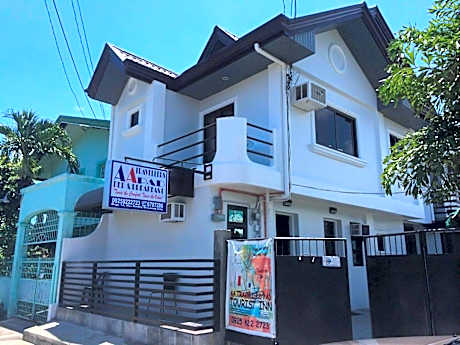 AA Travellers Pad Hotel