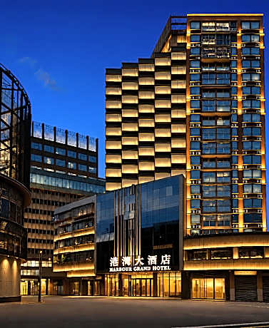 Grand Harbour Hotel