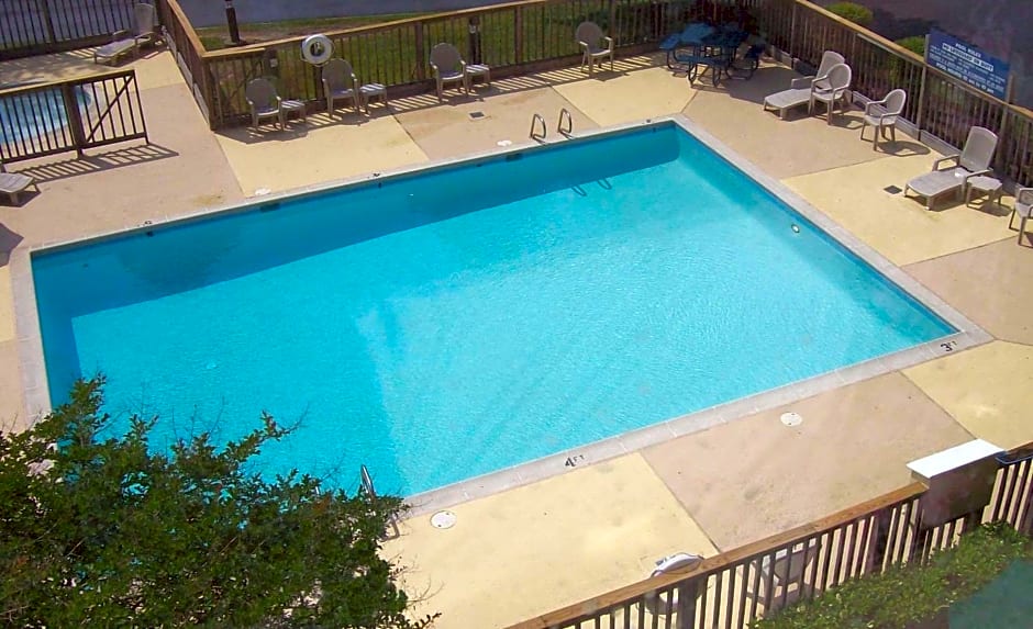 Country Inn & Suites by Radisson, Williamsburg East Busch Gardens , VA