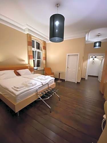 LiLi Living Hotel
